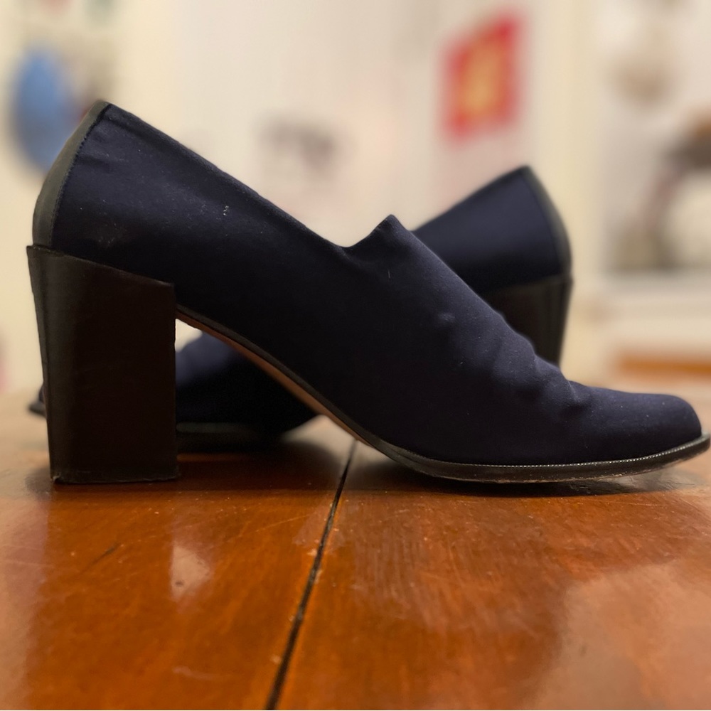 Donald J Pliner Ida Navy Silk Elastic Pumps, 9M